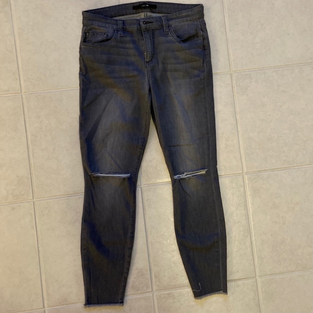 🎉Host Pick!🎉 Joe’s Distressed Dark Gray Jeans